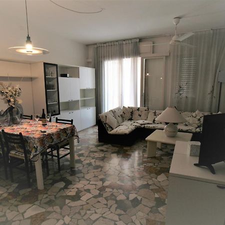 Flavia Apartment Lido di Jesolo Exterior photo